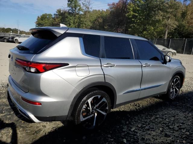 2022 Mitsubishi Outlander SE