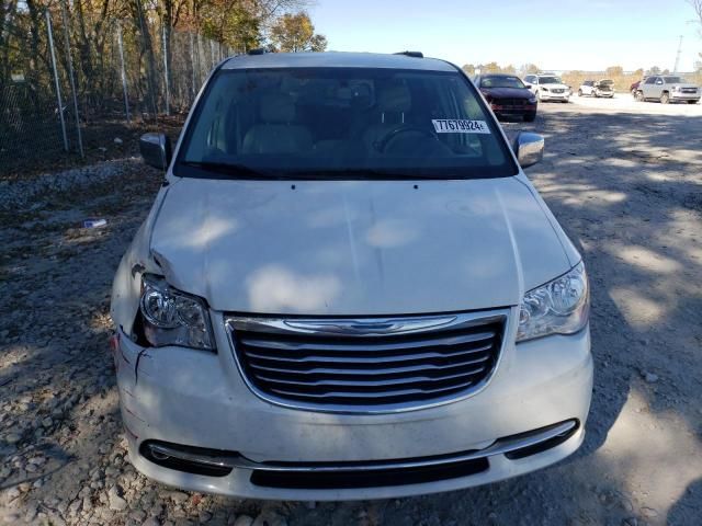 2012 Chrysler Town & Country Touring L