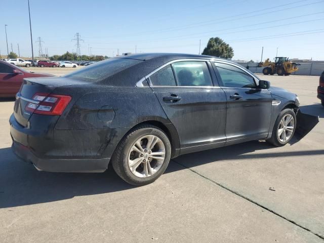 2016 Ford Taurus SE