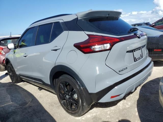 2022 Nissan Kicks SR