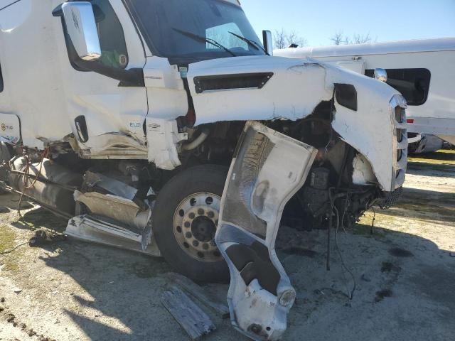 2018 Freightliner Cascadia 126