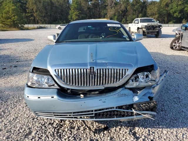 2009 Lincoln Town Car Signature Limited