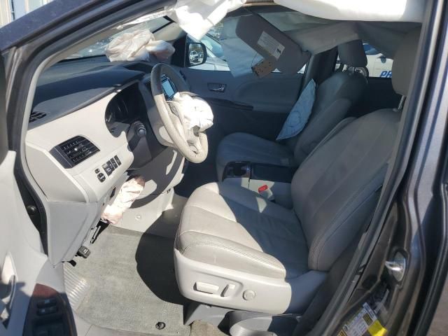 2014 Toyota Sienna XLE