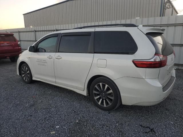 2020 Toyota Sienna XLE