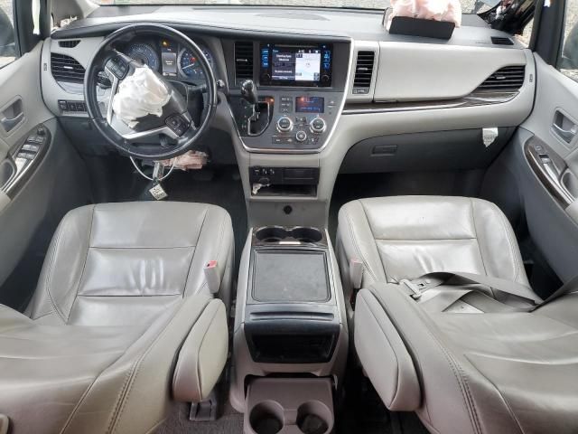 2016 Toyota Sienna XLE