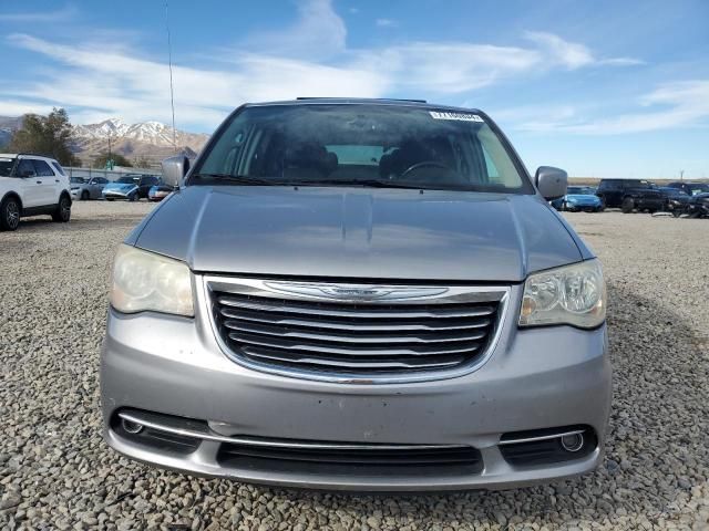 2013 Chrysler Town & Country Touring