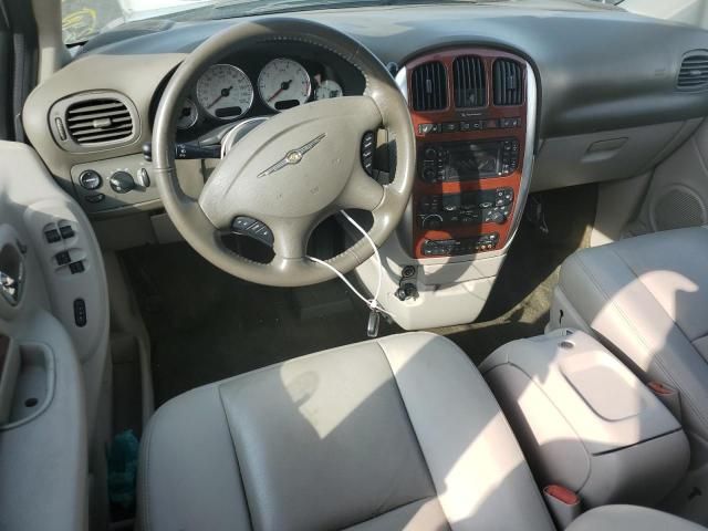 2005 Chrysler Town & Country Limited