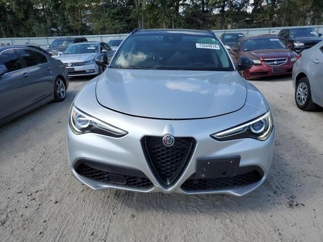 2021 Alfa Romeo Stelvio Sport