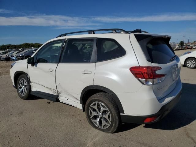 2024 Subaru Forester Premium