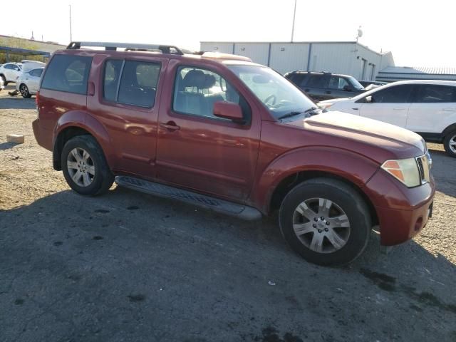 2005 Nissan Pathfinder LE