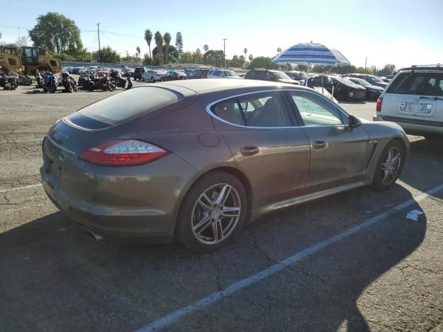 2011 Porsche Panamera 2