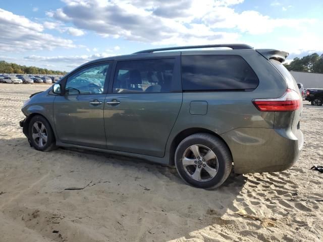 2020 Toyota Sienna LE