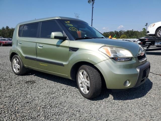 2010 KIA Soul +