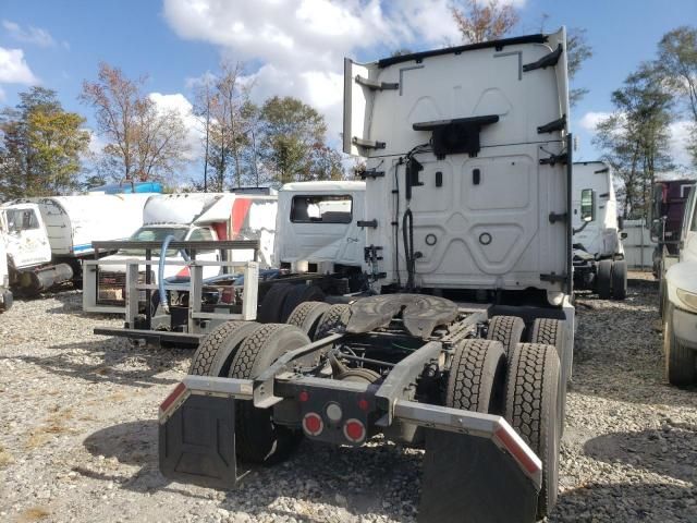 2019 Freightliner Cascadia 125