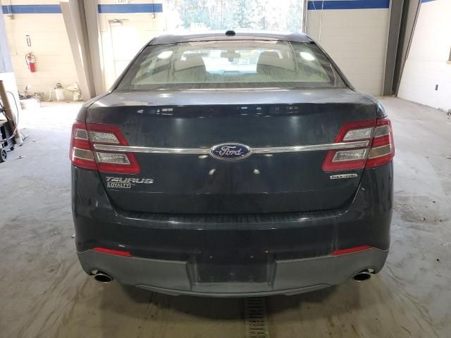 2013 Ford Taurus SE