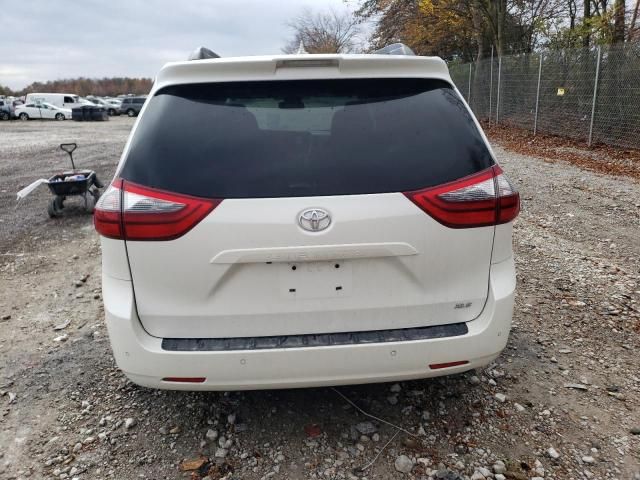 2020 Toyota Sienna XLE