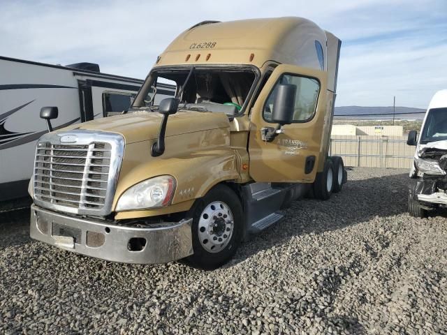 2016 Freightliner Cascadia 125