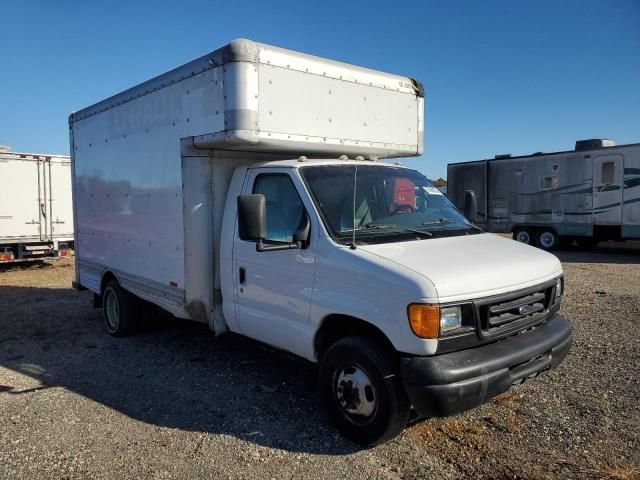 2006 Ford Econoline E450 Super Duty Cutaway Van