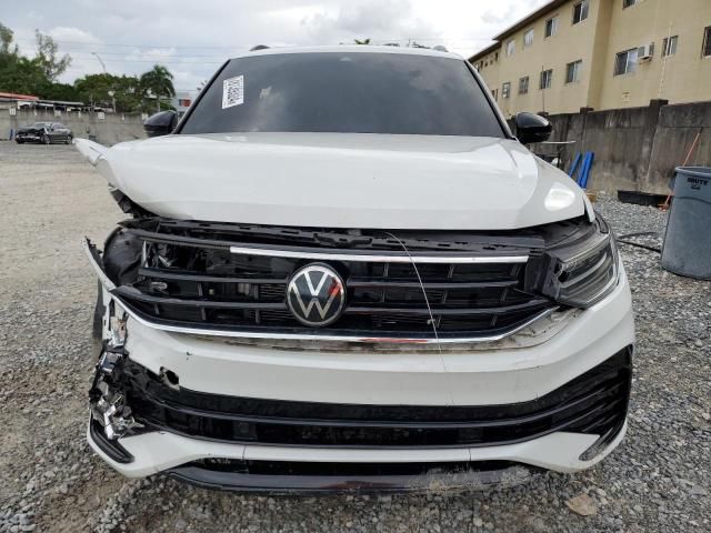 2022 Volkswagen Tiguan SE R-LINE Black