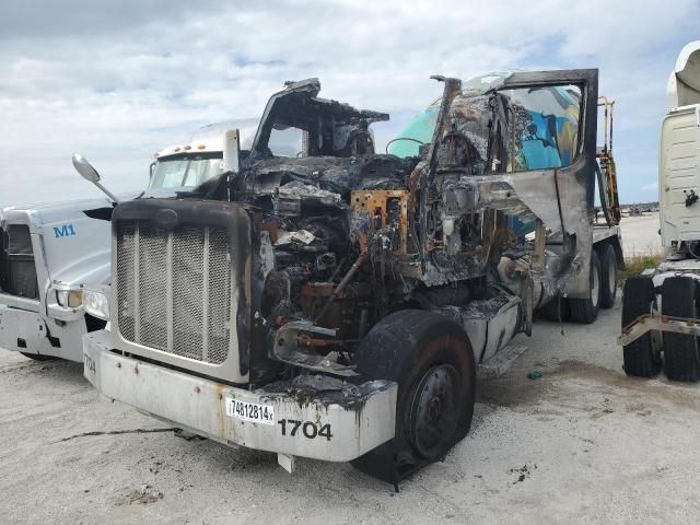 2017 Peterbilt 567