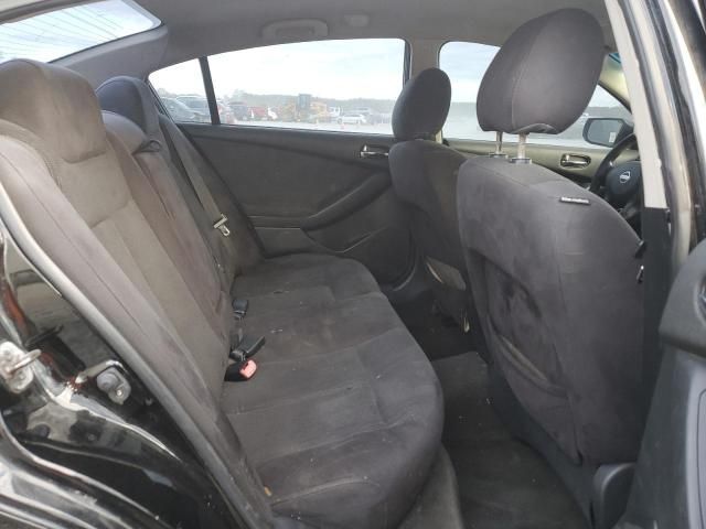 2010 Nissan Altima Base