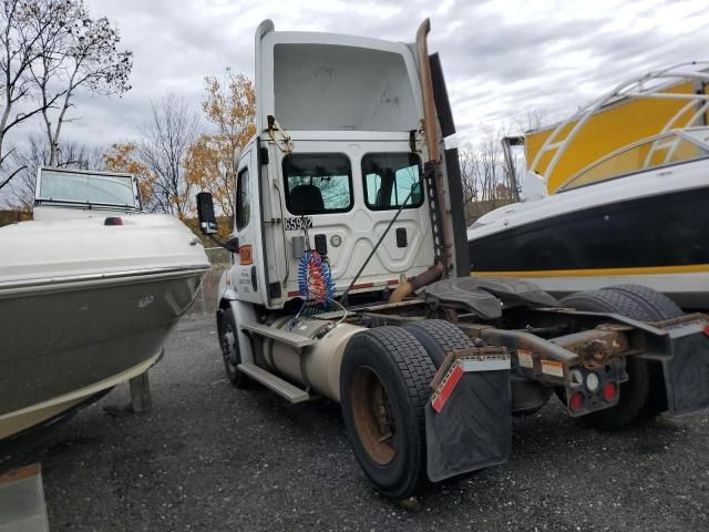 2014 Freightliner Cascadia 113