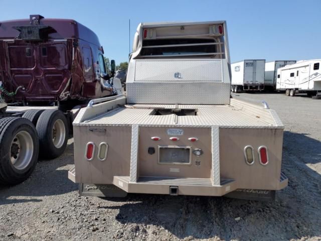 2007 Freightliner Sport Chassis 106