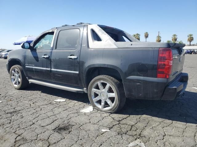 2011 Chevrolet Avalanche LTZ