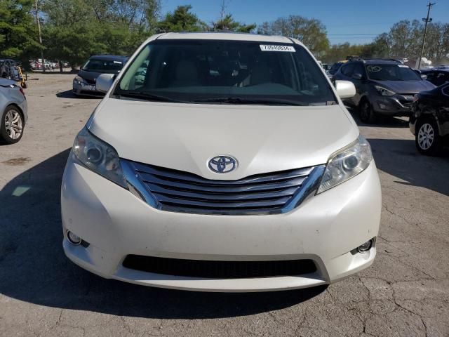 2012 Toyota Sienna XLE