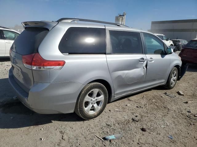 2011 Toyota Sienna LE