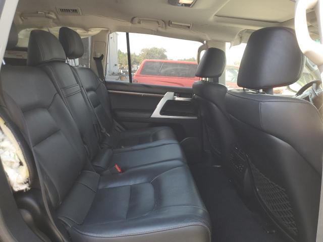 2018 Toyota Land Cruiser