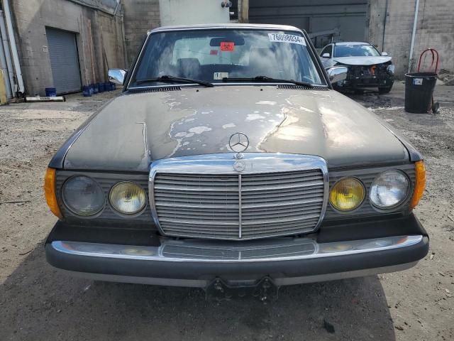 1984 Mercedes-Benz 300 DT