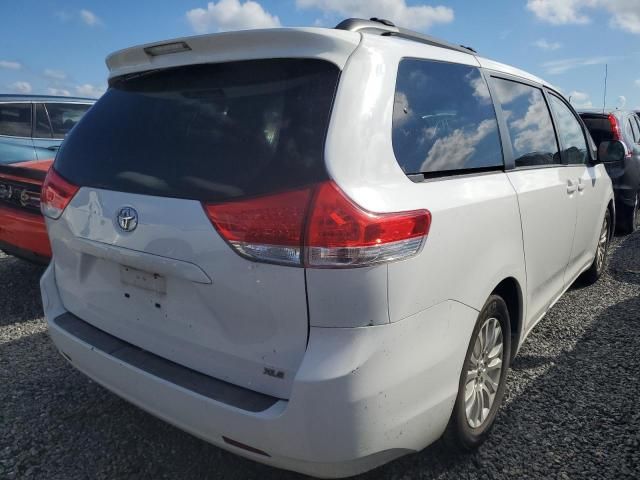 2013 Toyota Sienna XLE