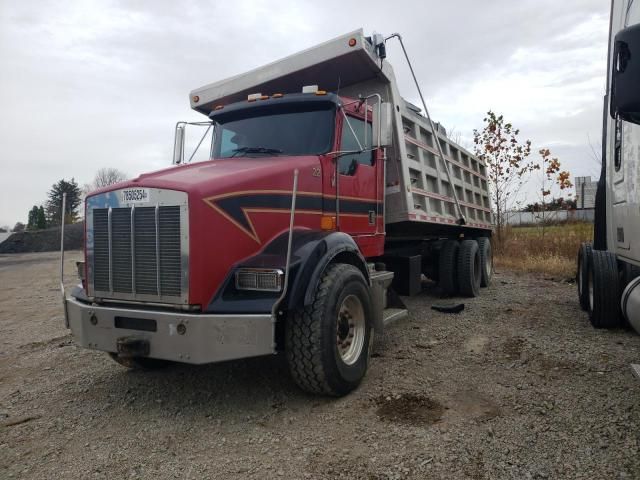 2001 Kenworth Construction T800