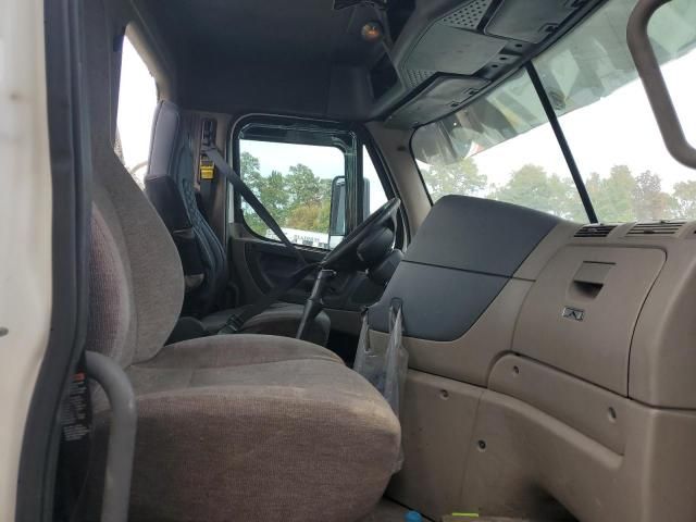 2016 Freightliner Cascadia 113