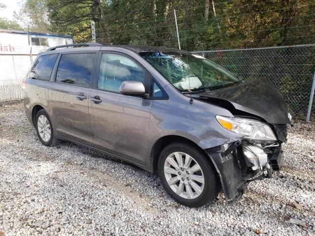 2013 Toyota Sienna LE