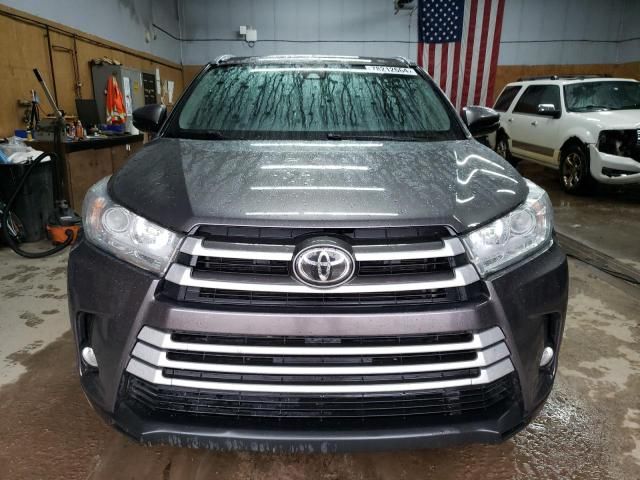 2018 Toyota Highlander SE