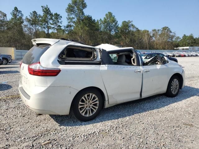 2016 Toyota Sienna XLE