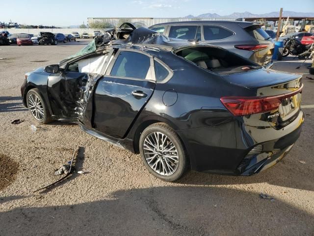 2022 KIA Forte GT Line