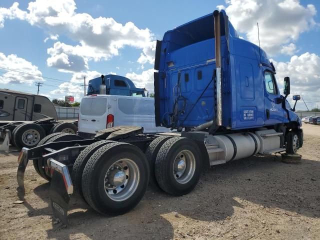 2014 Freightliner Cascadia 125