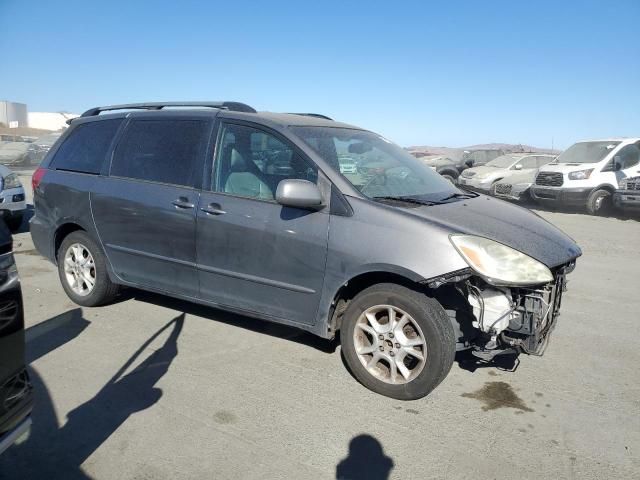 2004 Toyota Sienna XLE