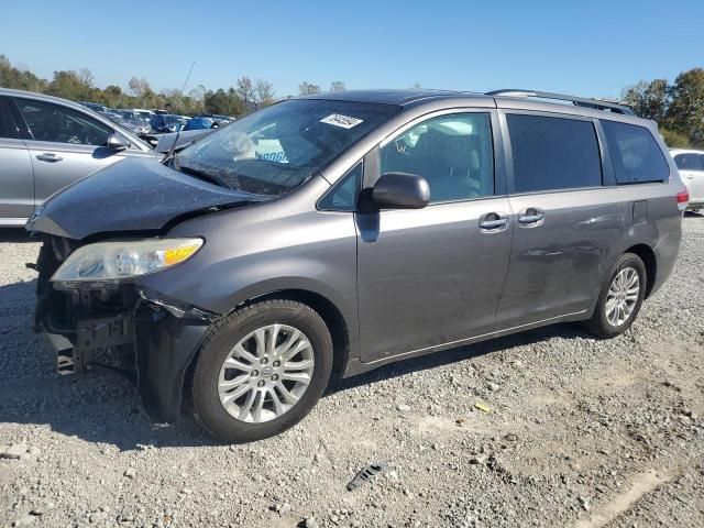 2014 Toyota Sienna XLE