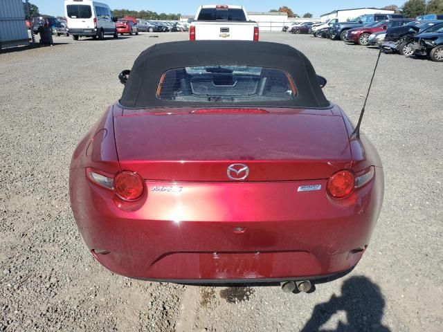 2019 Mazda MX-5 Miata Sport