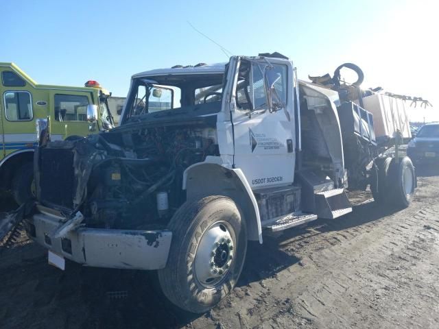 2001 Freightliner Medium Conventional FL60