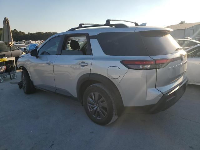 2022 Nissan Pathfinder SV