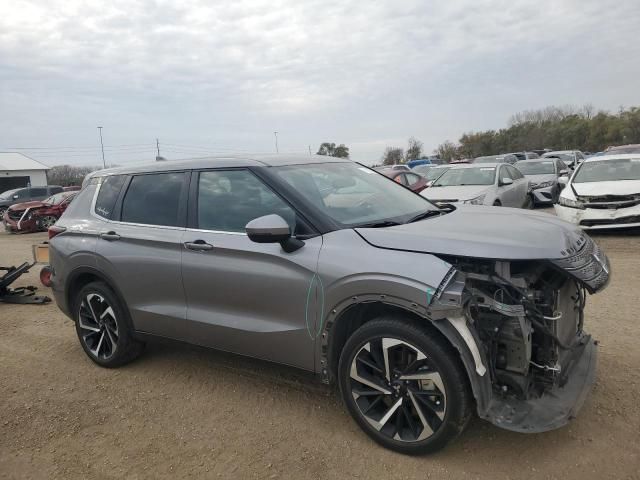 2023 Mitsubishi Outlander SE