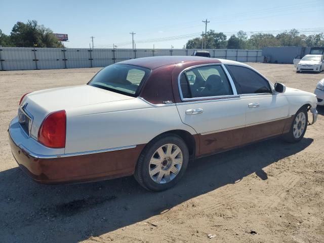 2005 Lincoln Town Car Signature Limited