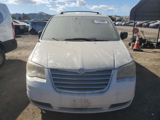 2010 Chrysler Town & Country LX