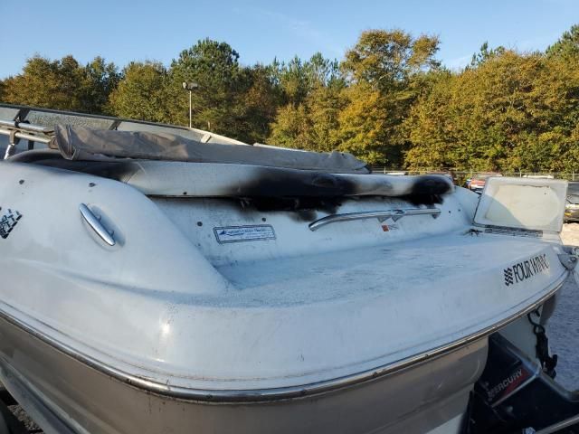 2002 Four Winds Boat