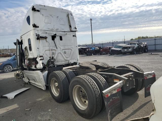 2016 Freightliner Cascadia 125